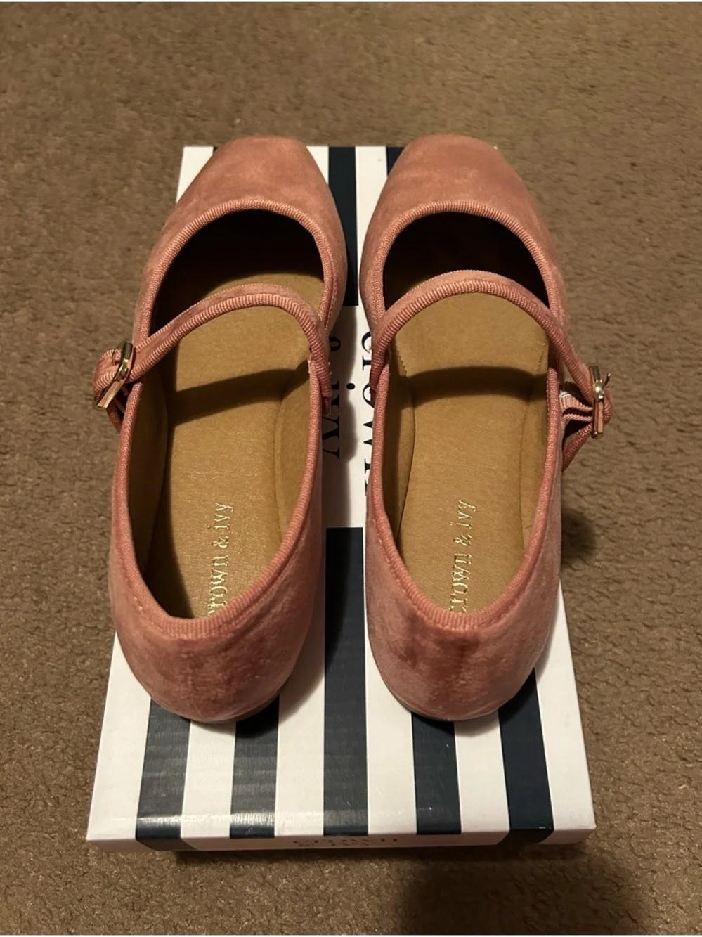 Crown & Ivy Bellevue Mary Jane Flats